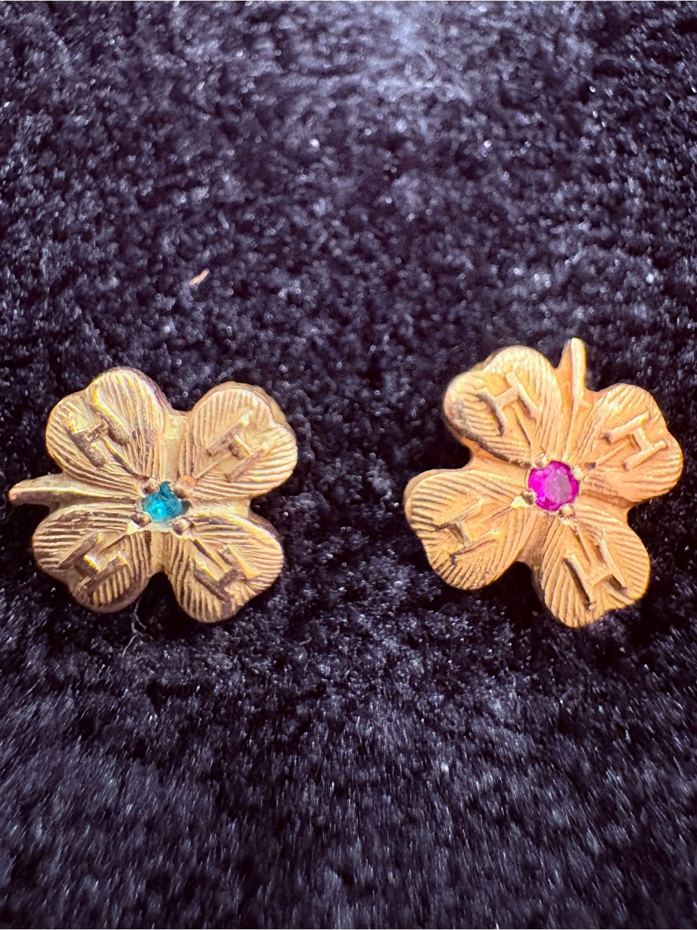 Vintage 4-H clover pins. head, heart, hands, health